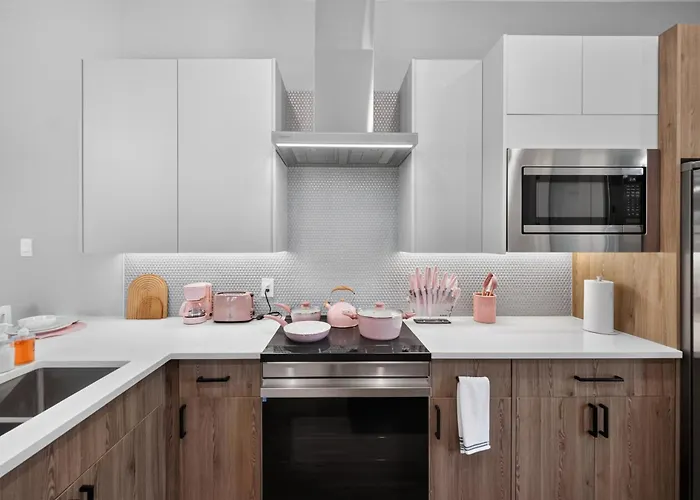 Apartment Pink Paradise Chic 2bd Townhouse